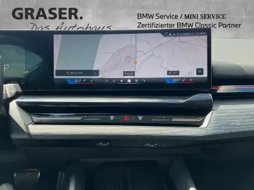 BMW 520d xDrive Touring M-Sport Pro H&K 360  Head-Up