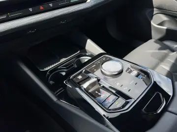 BMW 520d xDrive Touring M-Sport Pro H&K 360  Head-Up