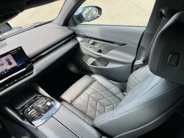BMW 520d xDrive Touring M-Sport Pro H&K 360  Head-Up