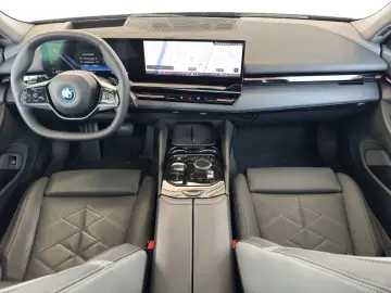 BMW 530e xDrive Limousine