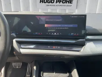 BMW 550e Plug-in Hibrid Sedan