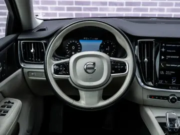 Volvo S60 2.0 B4 Plus Bright Pano