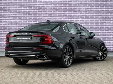 Volvo S60 2.0 B4 Plus Bright Pano