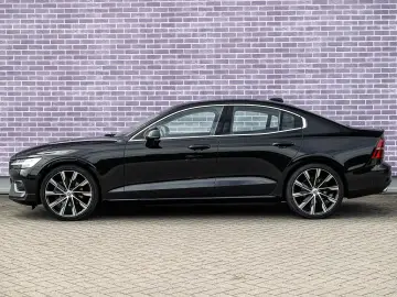 Volvo S60 2.0 B4 Plus Bright Pano