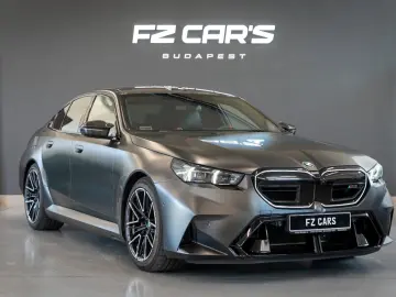 BMW M5 xDrive Limousine Matte Black