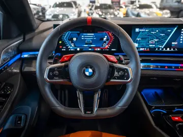 BMW M5 xDrive Limousine Matte Black
