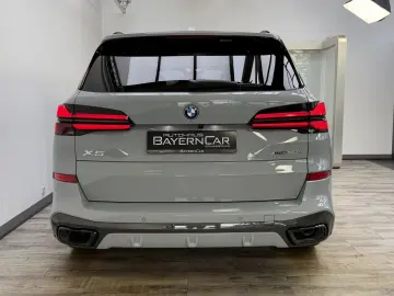 BMW X5 xDr50e M Sport Pro 22Zoll Pano Sitzlüft. AHK