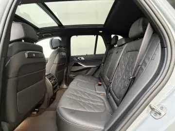 BMW X5 xDr50e M Sport Pro 22Zoll Pano Sitzlüft. AHK