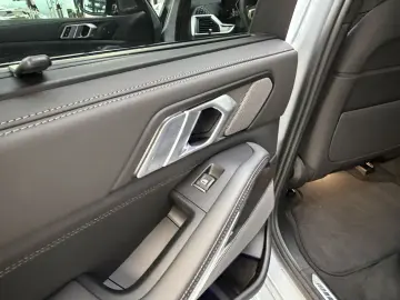 BMW X5 xDr50e M Sport Pro 22Zoll Pano Sitzlüft. AHK