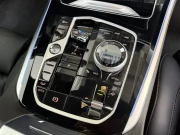 BMW X5 xDr50e M Sport Pro 22Zoll Pano Sitzlüft. AHK