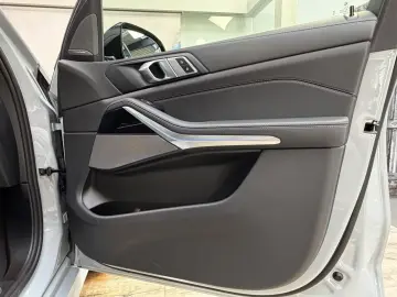 BMW X5 xDr50e M Sport Pro 22Zoll Pano Sitzlüft. AHK