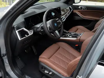 BMW X5 50e M PRO.LUFTFE.SOFTCL.PANO.DR.ASS.PRO.AHK