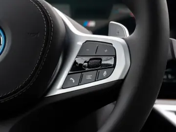 BMW X5 50e M PRO.LUFTFE.SOFTCL.PANO.DR.ASS.PRO.AHK