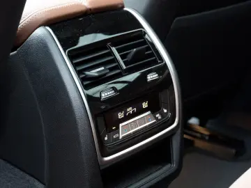 BMW X5 50e M PRO.LUFTFE.SOFTCL.PANO.DR.ASS.PRO.AHK