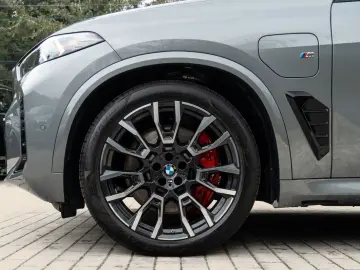 BMW X5 50e M PRO.LUFTFE.SOFTCL.PANO.DR.ASS.PRO.AHK