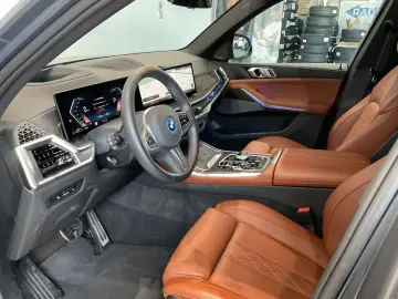 BMW X5 xDrive50e M Sportpaket  Activlenkung  2-Achs