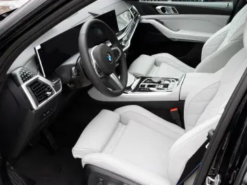 BMW X5 40i M PRO.LUFTF.PANO.DR.ASS.PR.ASS.SHZ.AHK