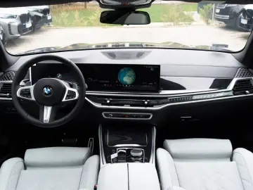 BMW X5 40i M PRO.LUFTF.PANO.DR.ASS.PR.ASS.SHZ.AHK