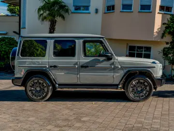 Mercedes-Benz G 450d AMG Line_MANUFAKTUR