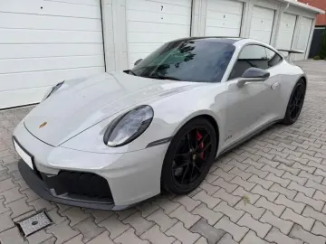 PORSCHE 991 911 Carrera 4 GTS Lift PASM PDLS  BOSE Park