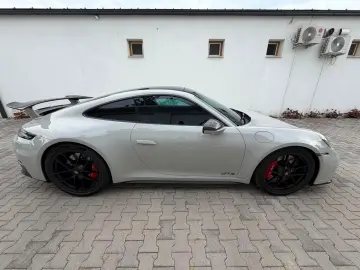 PORSCHE 991 911 Carrera 4 GTS Lift PASM PDLS  BOSE Park