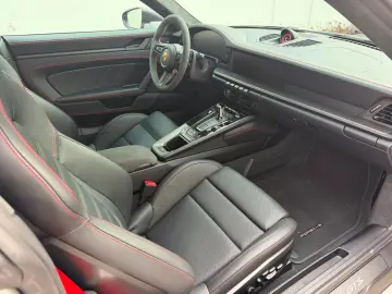 PORSCHE 991 911 Carrera 4 GTS Lift PASM PDLS  BOSE Park