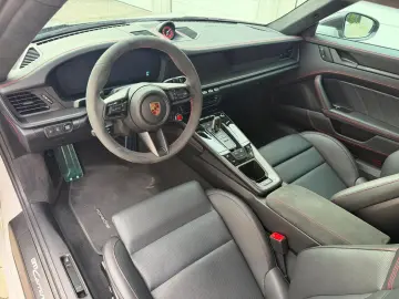 PORSCHE 991 911 Carrera 4 GTS Lift PASM PDLS  BOSE Park