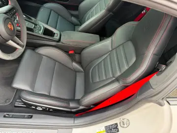 PORSCHE 991 911 Carrera 4 GTS Lift PASM PDLS  BOSE Park