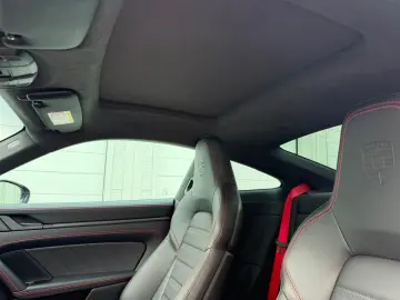 PORSCHE 991 911 Carrera 4 GTS Lift PASM PDLS  BOSE Park