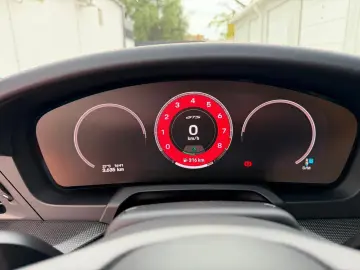 PORSCHE 991 911 Carrera 4 GTS Lift PASM PDLS  BOSE Park