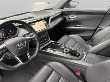 Audi e-tron GT quattro   B&O 3D HUD   Laser Pano Masaj 360