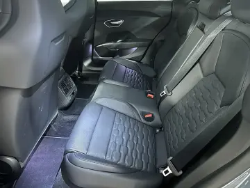 Audi e-tron GT quattro   B&O   Laser Pano HUD Masaj   360
