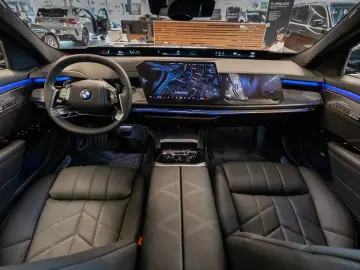 BMW 740 xDrive NEW MODEL 2026 INDIVIDUAL TV