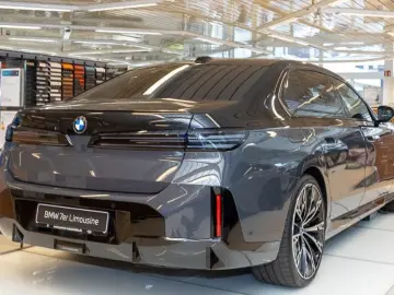 BMW 740 xDrive NEW MODEL 2026 INDIVIDUAL TV
