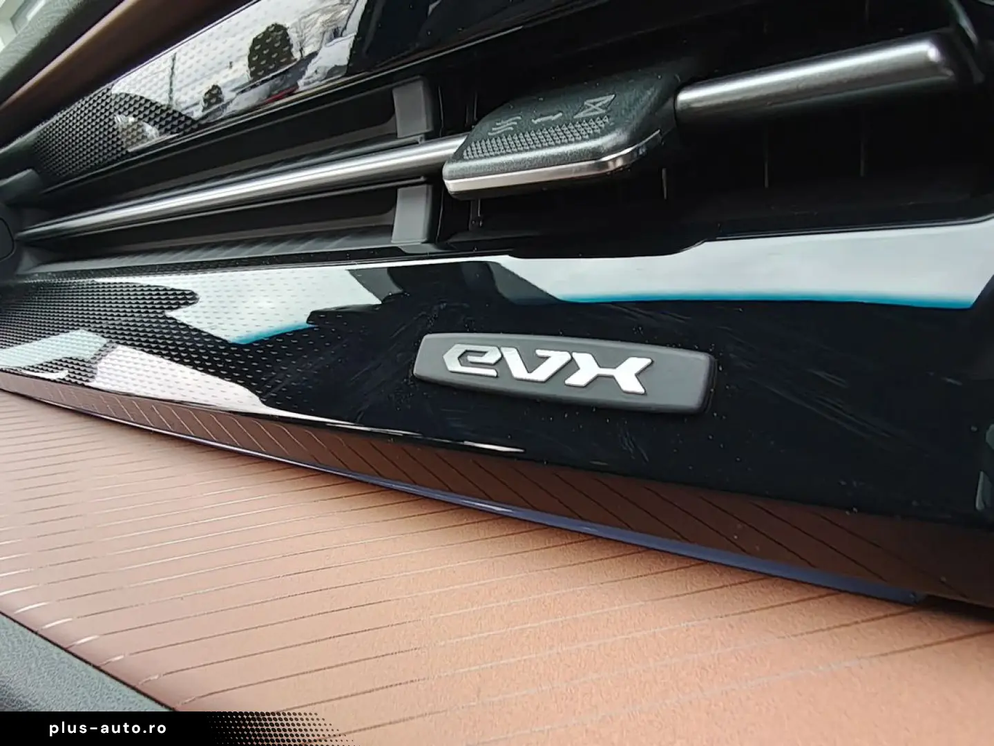 Kg-Mobility Torres-Evx