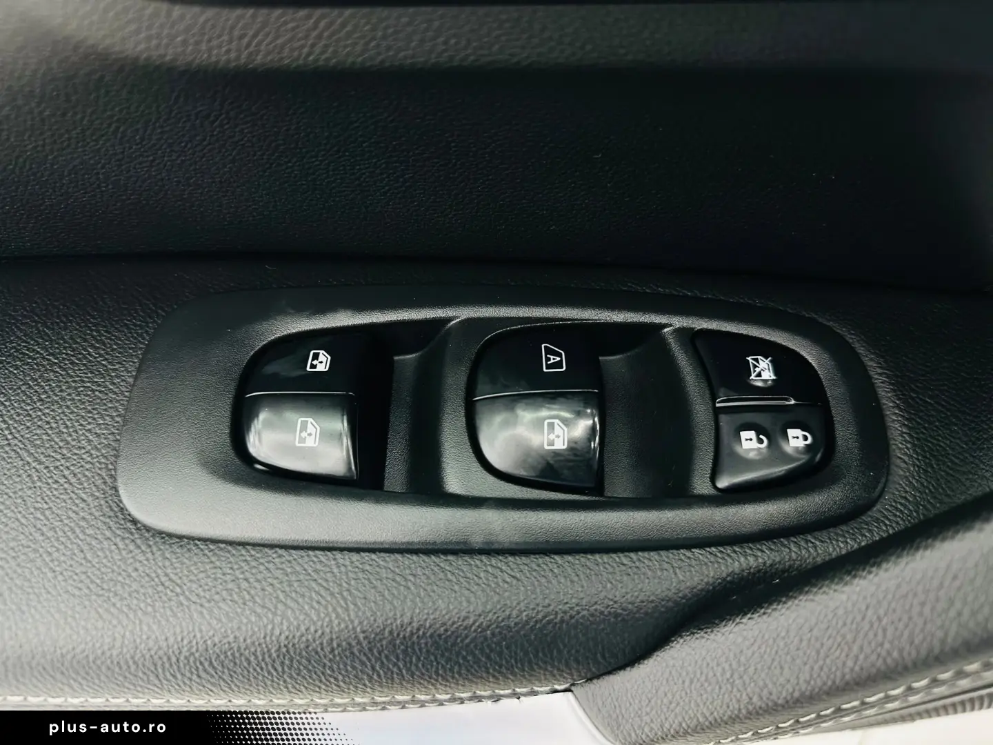 RENAULT KADJAR BOSE 2016 1.6D E6  Garantie 12 Luni Rate Avan