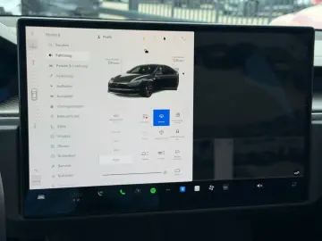TESLA MODEL S PLAID