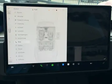 TESLA MODEL S PLAID