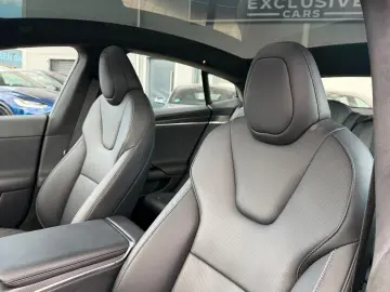 TESLA MODEL S PLAID
