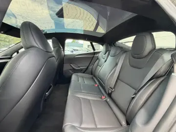 TESLA MODEL S PLAID
