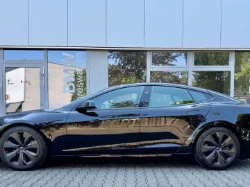 TESLA Model S Dualmotor