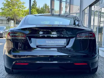 TESLA Model S Dualmotor