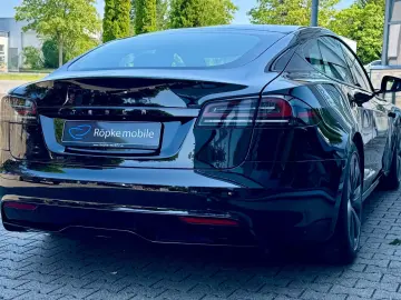TESLA Model S Dualmotor
