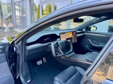 TESLA Model S Dualmotor