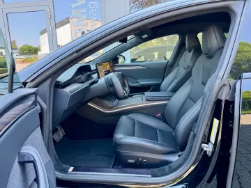 TESLA Model S Dualmotor