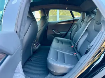 TESLA Model S Dualmotor