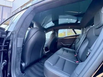 TESLA Model S Dualmotor
