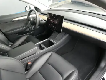 TESLA Model 3 Long Range Dual AWD