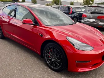 TESLA Model 3 Performance Dual AWD