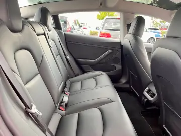 TESLA Model 3 Performance Dual AWD